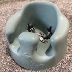 NEW Bumbo